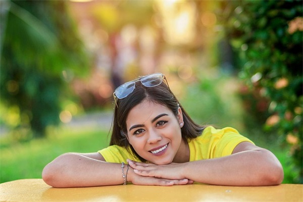 舒婷我亲爱的祖国范例6篇