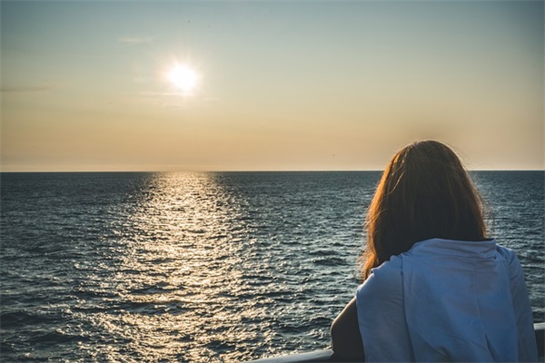 蓝天白云优美句子45句