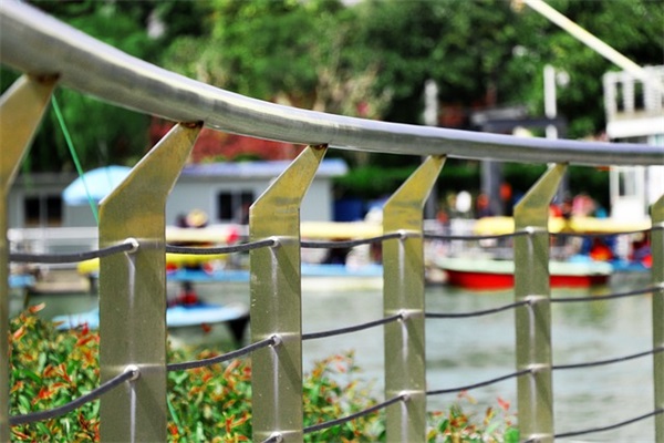 很伤心的那种网名(106个)