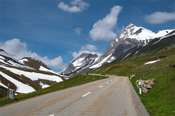 三观超正超干净的文案高级有质感的句子(文案短句干净治愈)