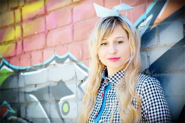 借用月亮表白的情话 借月亮思念爱人的句子