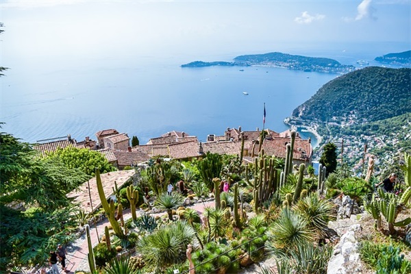 小女孩满月的祝福语33句